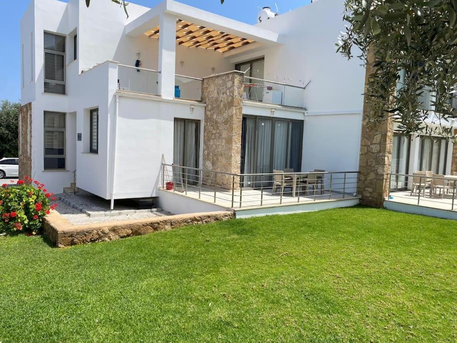 Girne/zeytinlik 2+1 Muhtesem Terasli *